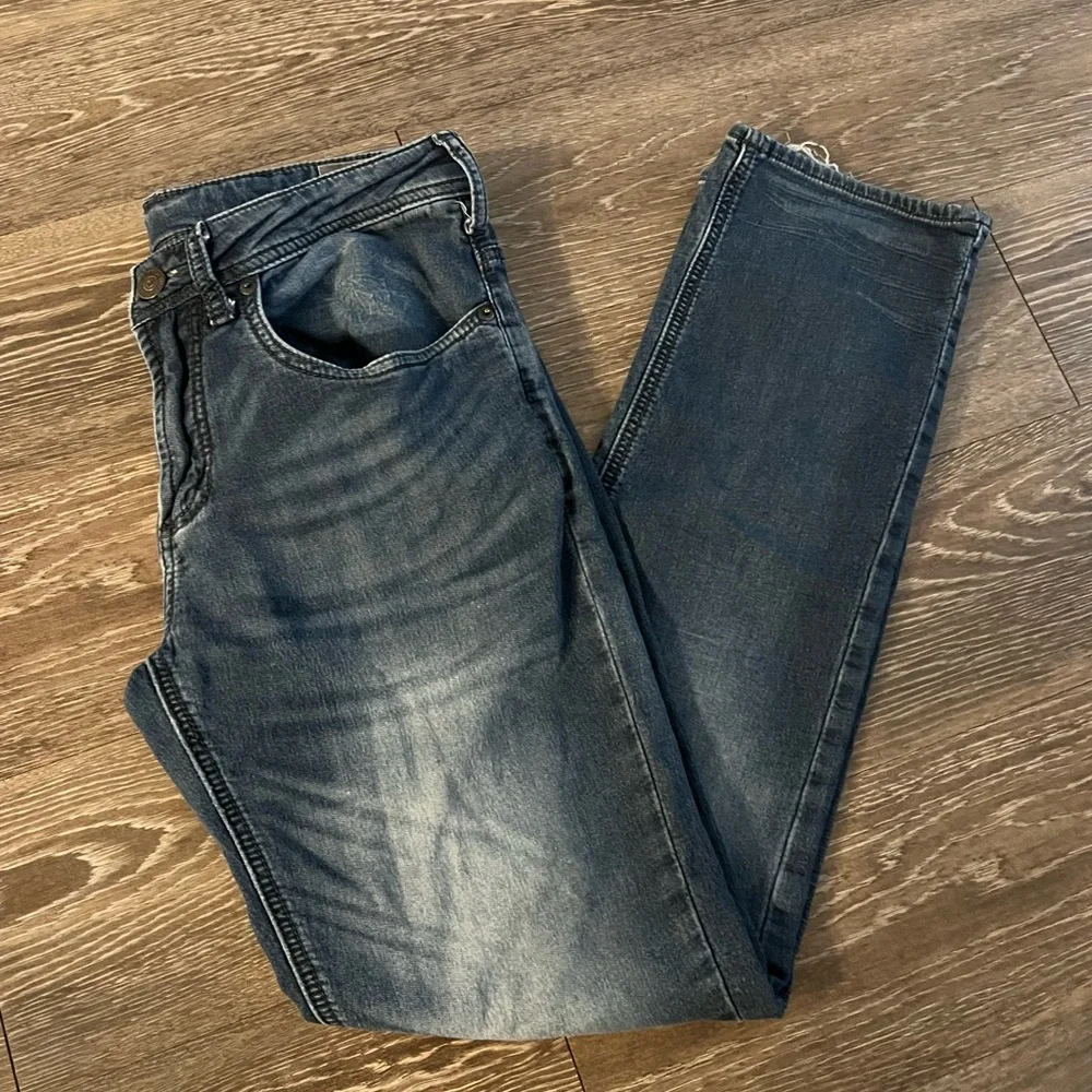 Jeans - Picture 1 of 3